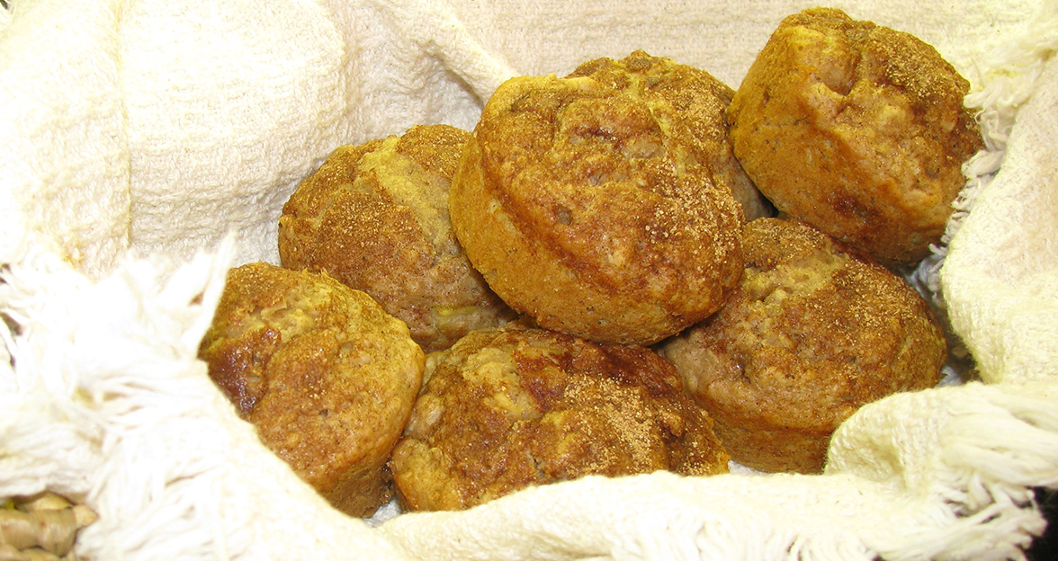 Oatmeal and Apple Muffins