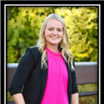 Headshot of Kasi Holm