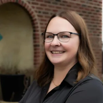 Headshot of Holly Christianson