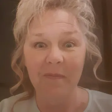 Headshot of Paula Peters