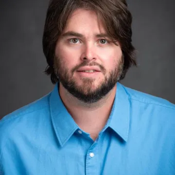 Headshot of Javier Cao