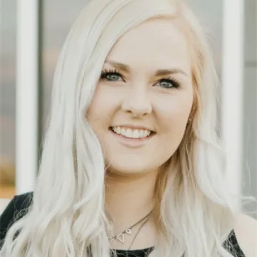 Headshot of Shelby Johnson