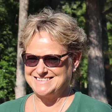 Headshot of Sheryl Schneider