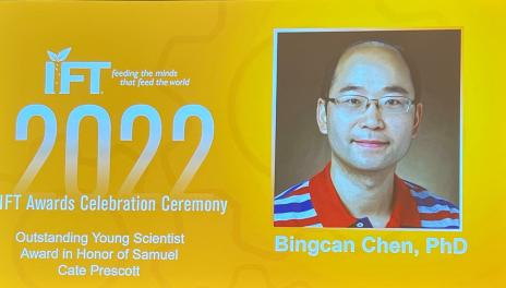 Picture of Bingcan Chen on IFT Award Poster