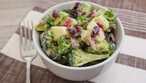 Creamy Broccoli and Apple Salad 