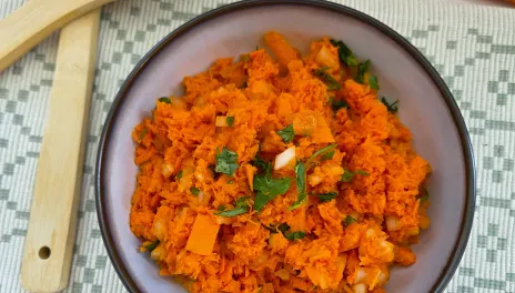 Carrot and onion salad