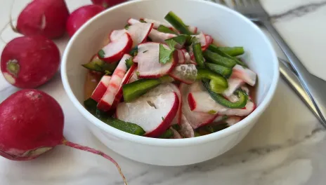 Fresh Radish Slaw