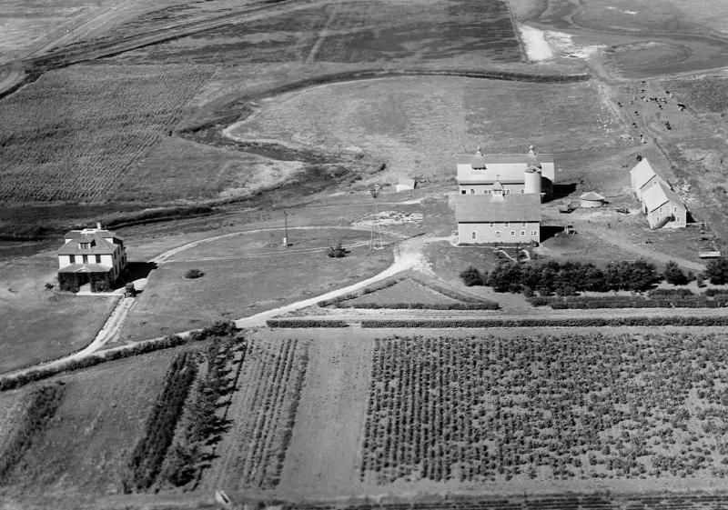 Aerial view of the Hettinger Research Center, 1924