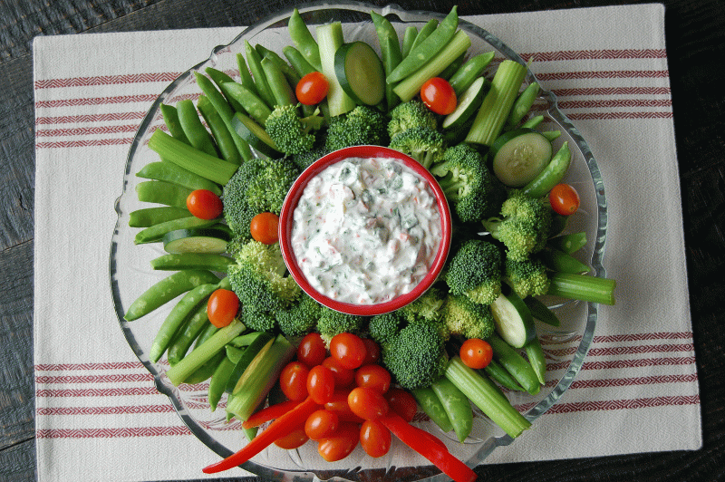 wreath vegetable tray