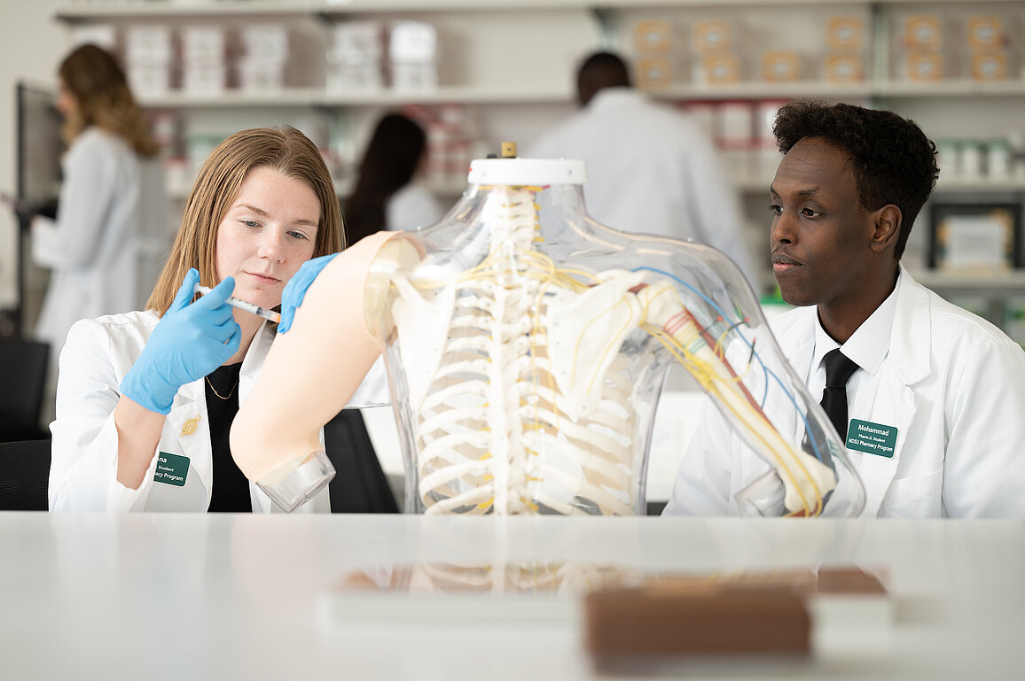 Image of students in lab