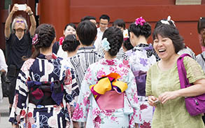 Temple visitors, Tokyo
