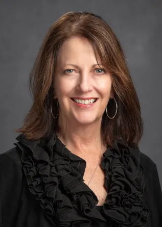 Charlette Moe Headshot