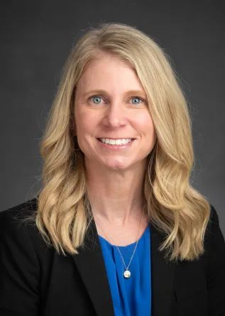 Lisa Richter headshot