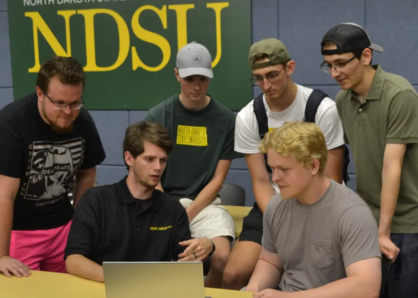 Engineering students conduct summer cybersecurity research 