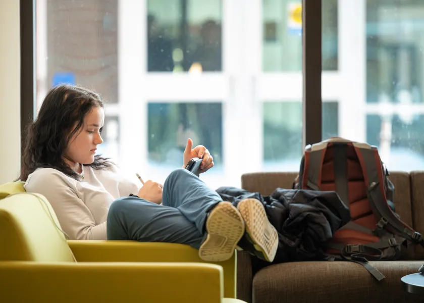 Student studying on campus 