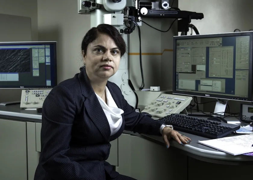 Distinguished Professor Kapana Katti in a lab.