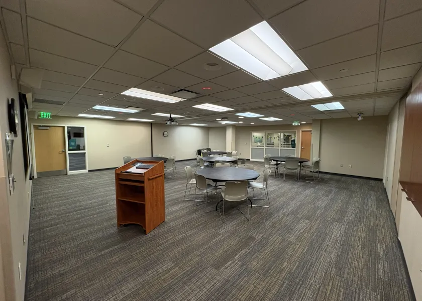 Meadowlark room with round tables set up
