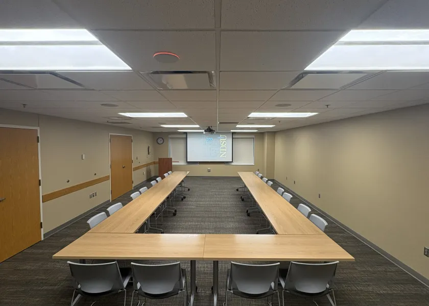 Badlands U-shaped tables