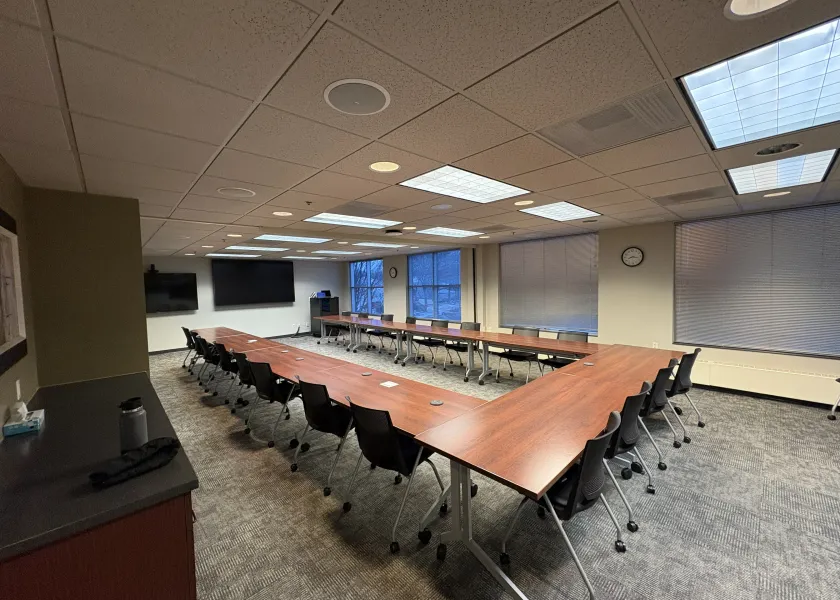 Alumni Center Klefstad Conference Room