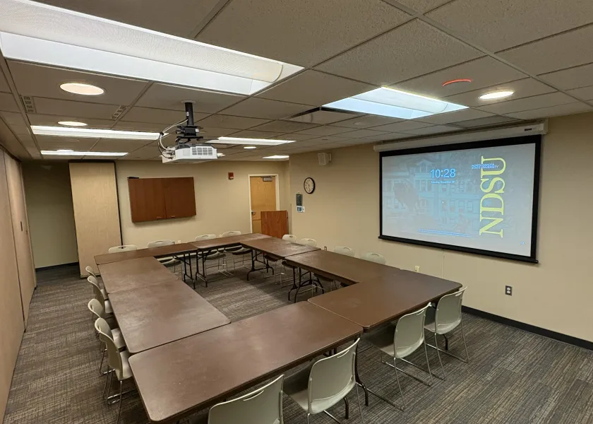 Lark room with open square table arrangement