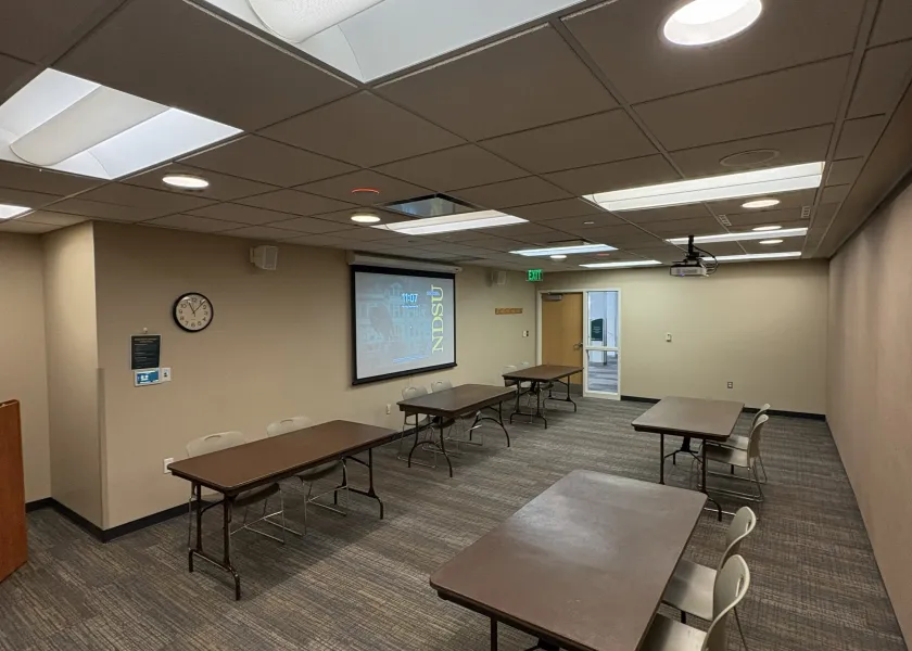 Lark room with display tables arrangement