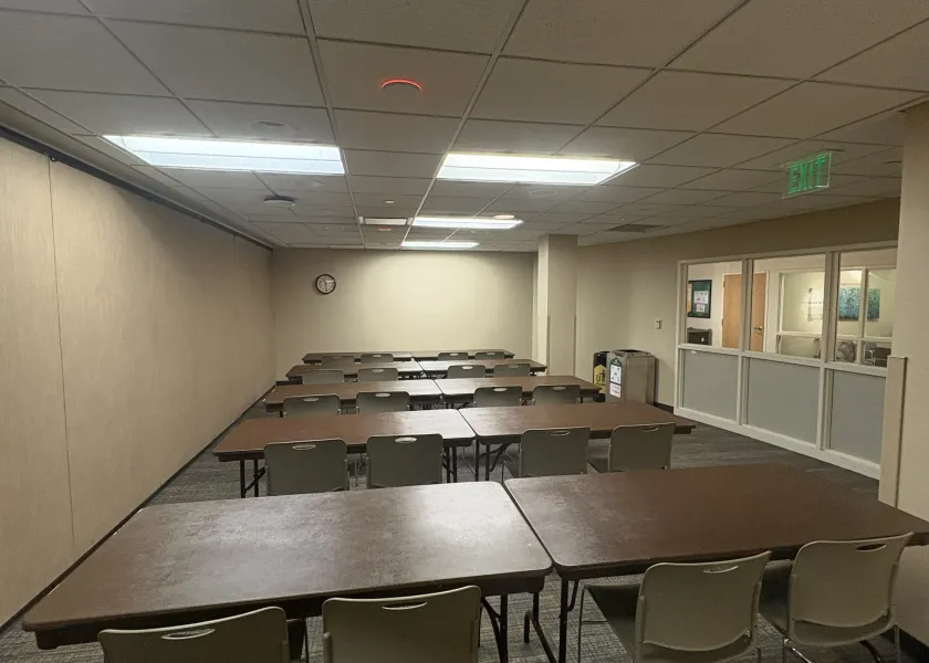 Meadow room with classroom arrangement