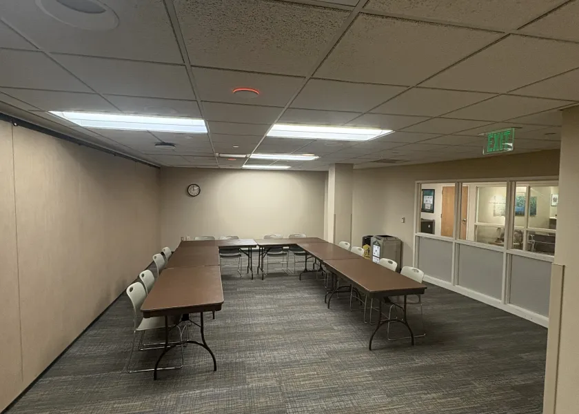 Meadow room with u-shaped table arrangement