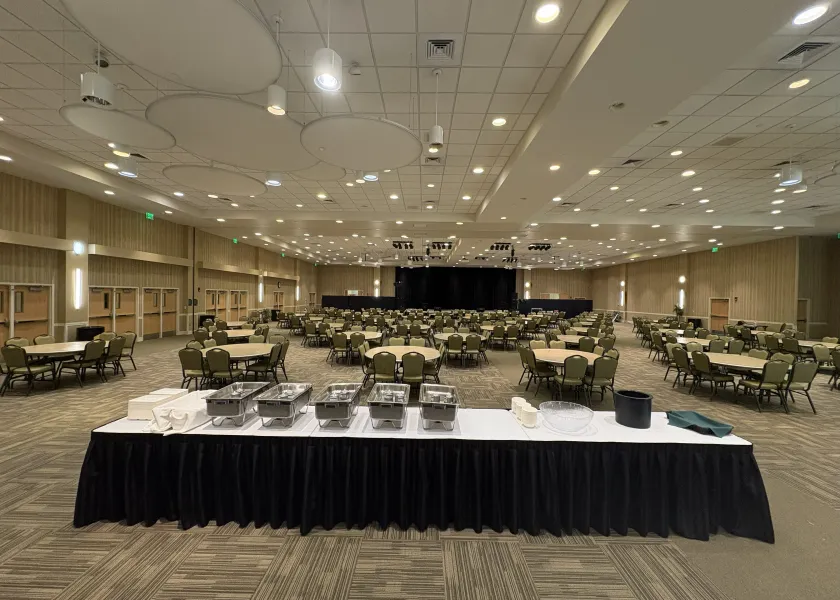 Oceti Sakowin Ballroom with banquet tables arrangement