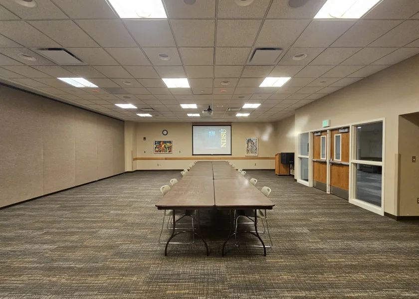 Rose Meeting Room in Closed Rectangle arrangement