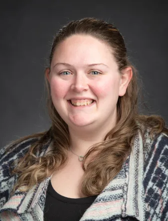 Jenn Anderton headshot