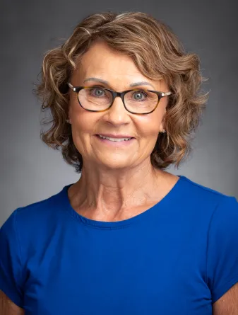 Deb Habedank Headshot