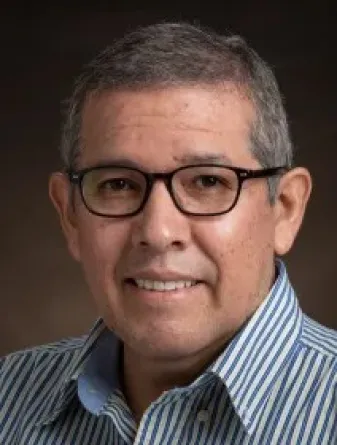 Dr. Luis del Rio Mendoza Headshot