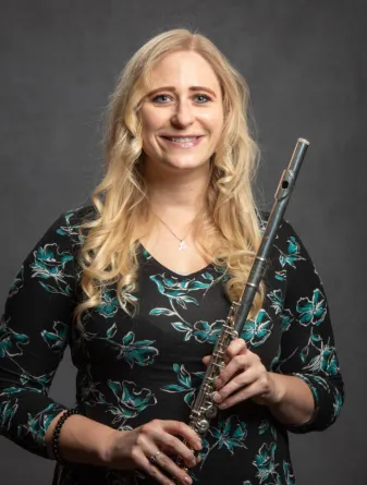 Laura Kellogg Headshot