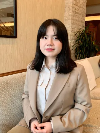 Yifei Zhang headshot