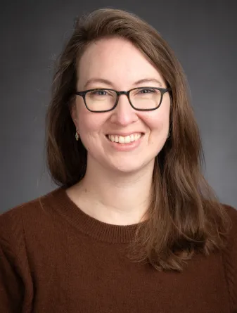 Amanda Pease headshot cropped