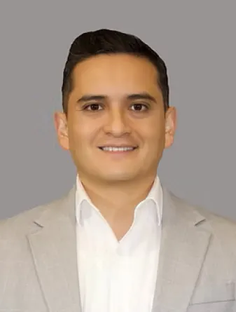 Carlos Zurita headshot