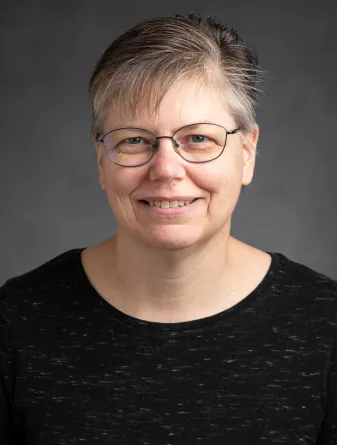 Julie George headshot