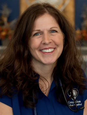 Head shot of Thea Fransen