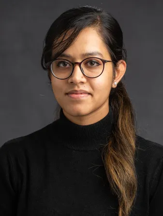 Karthika Mohan Headshot