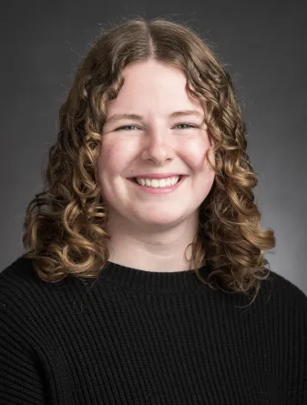 Lily Schmitz Headshot