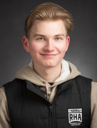 erick carlson headshot