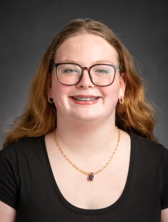 Emma Mathis Headshot