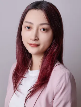 Yueqi Li headshot