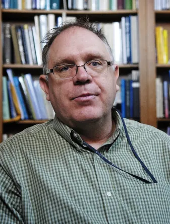 Craig Stockwell talking to an interviewer.