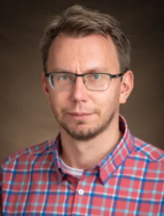Headshot of Alexey Leontyev