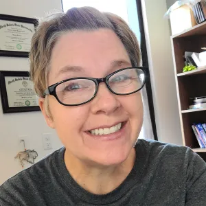 Dr. Andrea Huseth-Zosel