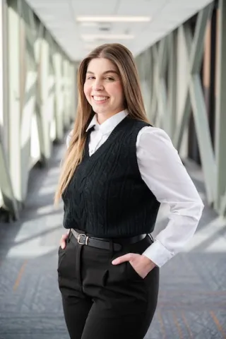 Allana Martins, a doctoral student in pharmaceutical sciences