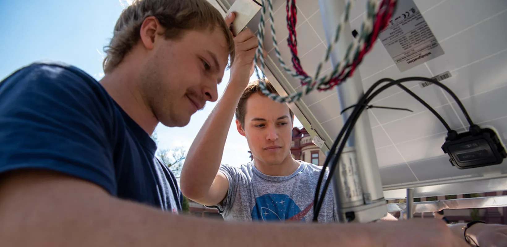 students working on an engineering project