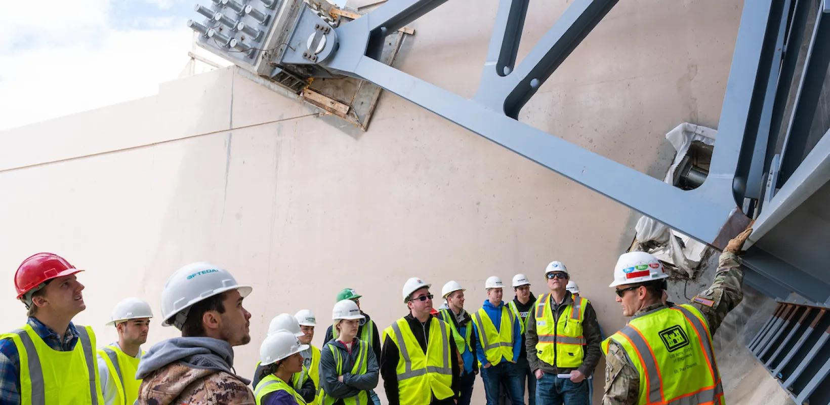 Field trip for Civil Engineering students to the N.D. diversion