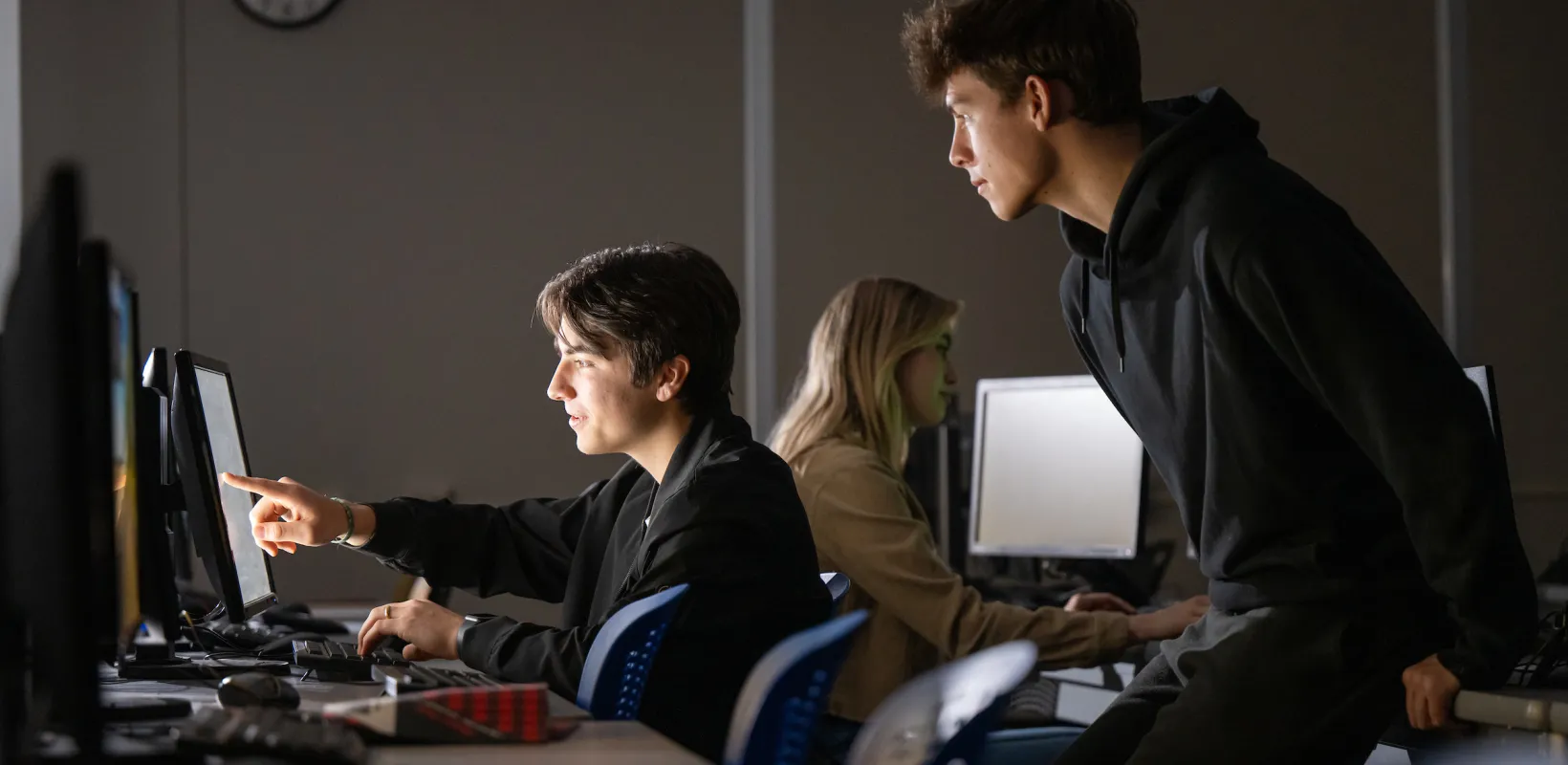 students working in a computer lab